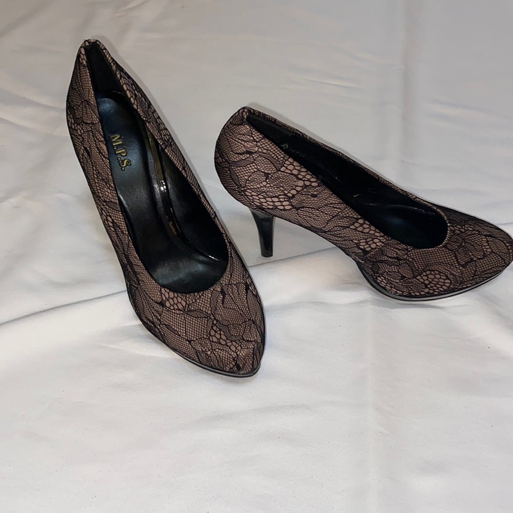 M.P.S lace heels size 8